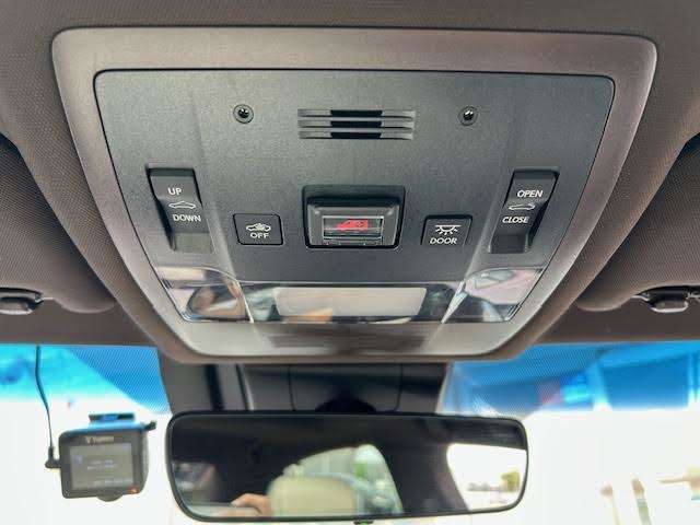 バックミラー】大きくて見やすいので、後方を見るときも安心です！