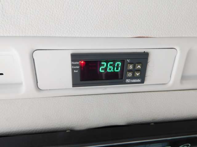 ★リヤエアコンヒーターオート機能付きです♪
