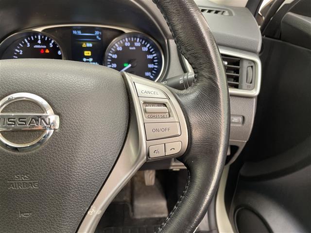 【ハンドル】『ハンドル/ステアリング』の画像になります。写真の内容に関してご不明点、ご質問等がございましたらお気軽にガリバー店舗までお問い合わせください。