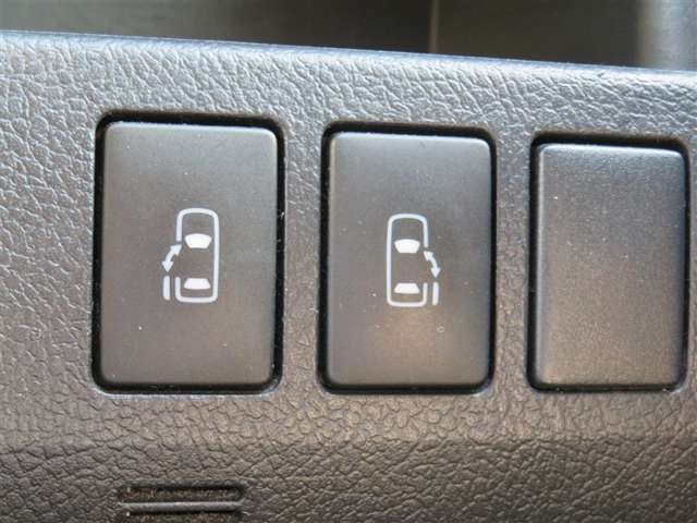 ”【両側電動スライドドア】　スマートキーや運転席のスイッチでスライドドアの開閉が可能です！電動だから力を入れて開ける必要が無く、小さいお子様でも楽に開け閉めできます♪小さいお子様でも楽に開け閉めでき