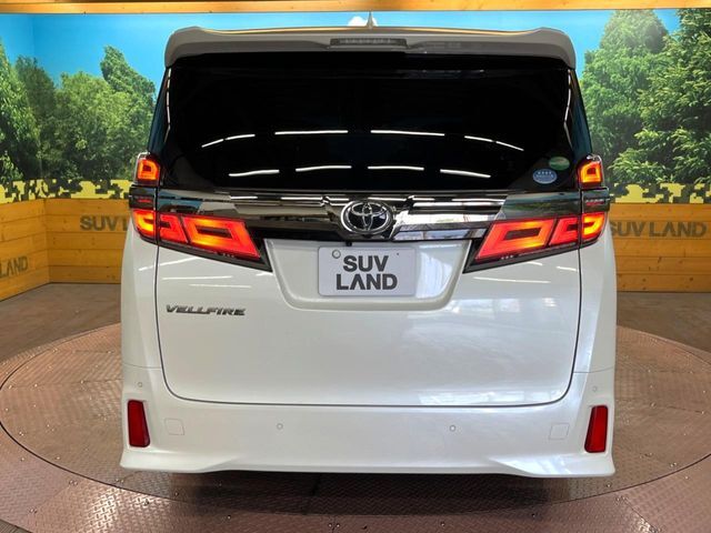 安心の最長10年・走行無制限保証（有償）をご用意。保証内容も充実はもちろん、無料点検＆オイル交換や、年中無休の全国・24時間ロードサービスも付帯されておりますのでご安心下さい。