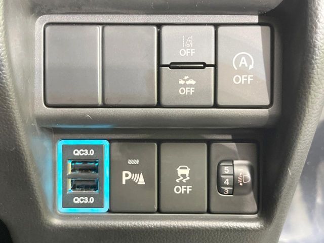 【クリアランスソナー】バンパーに付いたセンサーが障害物を検知！一定の距離に近づくとアラートで教えてくれます♪狭い駐車スペースや車庫入れ時も安心ですね☆