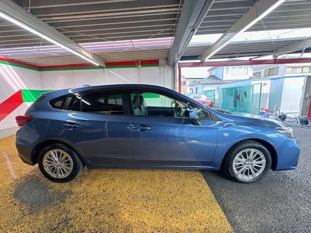 当社では中古車の他に、新車に月々6千円台から乗れる「スマート定額プラン」をご用意しております！毎月のお支払金額に車検代や毎年の税金も含んでます！詳しくは【http://www.e-g-a.co.jp/newcar_lp】にアクセス！