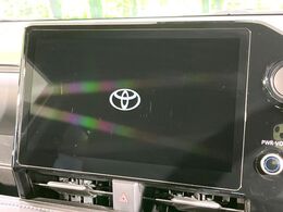 【10.5インチナビ】高級感とインパクトのある大画面ナビを装備。各種オーディオ操作はもちろん、スマホ連携もできる利便性の高いナビです♪