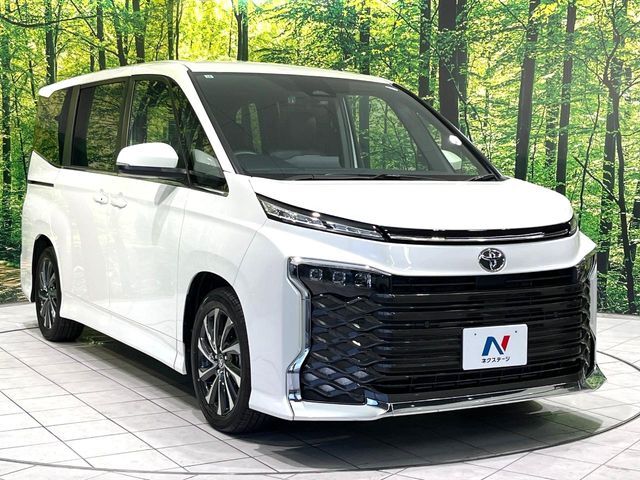 高透明度のガラス皮膜で撥水はもちろん、上質なツヤ・光沢を実現。紫外線や酸性雨から大切な愛車を保護し、色あせ・劣化を防止。「弾スプラッシュコート」、「弾プリミッサコート」からお選びいただけます。