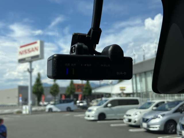 ドライブレコーダーがあれば、万一の事故の時にも映像が記録され安心です。