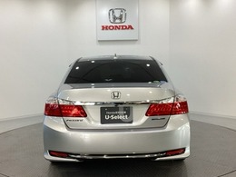 Honda認定中古車 U-Selectは3つの安心をお約束します。　1　Hondaのプロが整備した安心。 2　第三者機関がチェックした安心。　3　購入後もHondaが保証する安心。