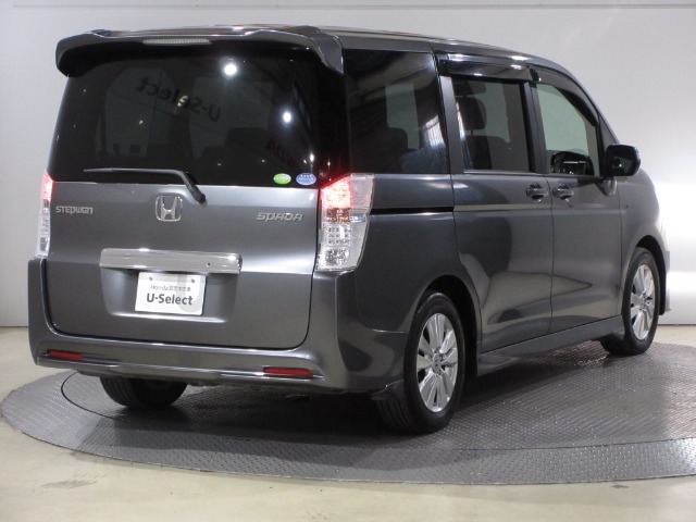 ボディクリーニング後、愛車をピカピカの状態へ保護するコーティング「ブライトパック」がおススメです！水垢がつきにくく、手入れがしやすくなりますよ！いつも愛車をきれいにしておきたい方におススメです。