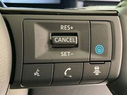 【プロパイロット】高速道路での長距離走行が楽に！！渋滞時と巡回走行のシーンで、アクセル・ブレーキ・ステアリングを自動で制御し、長距離運転の負担を軽減してくれます♪