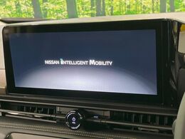 【大画面ナビ】人気の大型ナビを装備。存在感のある大画面はインパクト大！ナビ利用時のマップ表示は見やすく、テレビやDVDは臨場感がアップ！いつものドライブがグッと楽しくなります♪