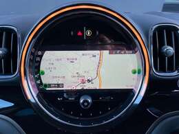 8.8インチ純正タッチパネルHDDナビ、ミュージックサーバー、Bluetooth、ハンズフリーフォン付。