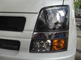 ヘッドライトは大きな曇りなくきれいな状態です