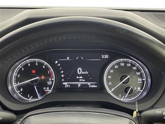 【スピードメーター】メーターがシンプルで見やすく運転しやすいですね！