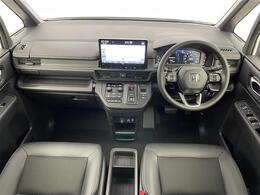 【インパネ全体】全方位で視界が広く、高い目線で運転もしやすいです！