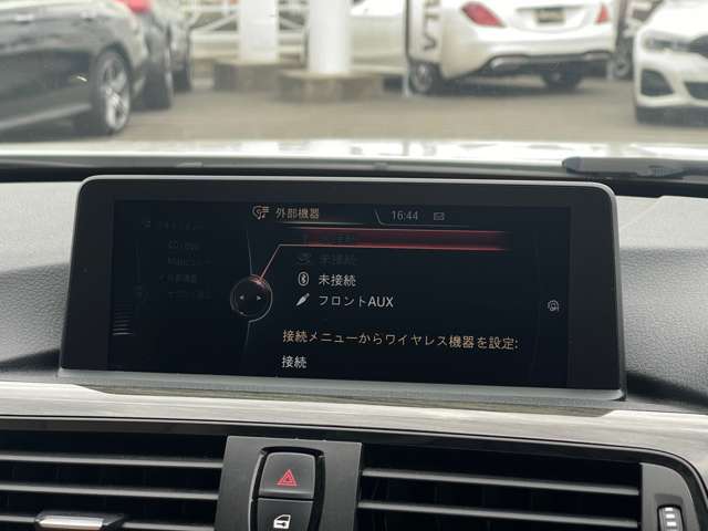 ご遠方の場合でも、下取り車両の金額を概算でお出しすることは可能でございます。車検証をお手元に、走行距離をご確認の上お問い合わせくださいませ。