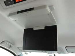 後席ディスプレイを装備しております。