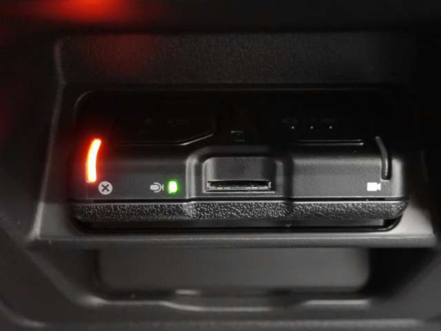 マツダコネクト 衝突軽減B　BSM フルセグTV 障害物センサー前席シートヒーター 運転席パワーシート ステアリングヒーター LEDライト ヘッドアップディスプレイ  純正AW　バックカメラ Bluetooth