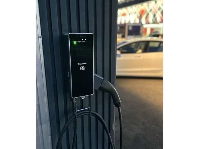 純正品はもちろんですが日本製やお役様宅に適した充電器の設置工事とアドバイスも承れます