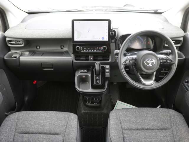 すっきりとしたシエンタらしいデザインのダッシュ回り！フロントビューの視認性もよく運転しやすいと思います★