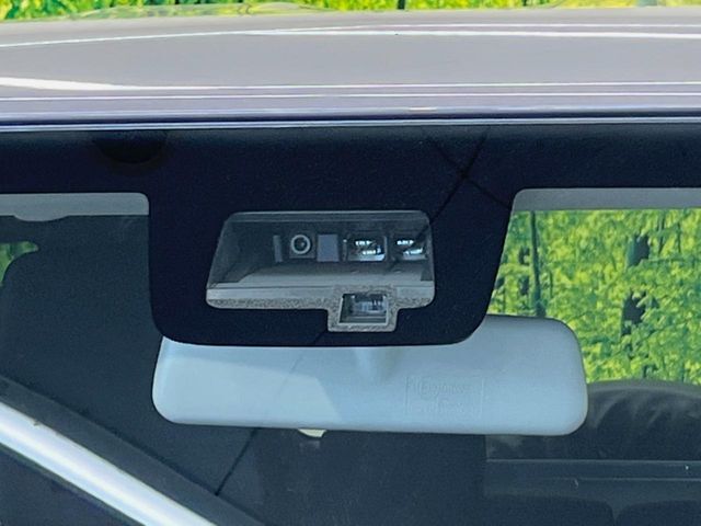 【スズキ　セーフティサポート】走行中に前方の車両等を認識し、衝突しそうな時は警報とブレーキで衝突回避と被害軽減をアシスト。より安全にドライブをお楽しみいただけます。