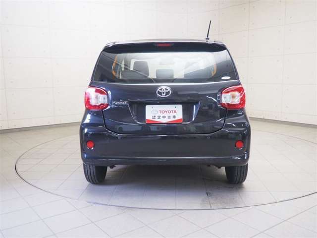 安心の納車前整備を実施します。その際にエンジンオイル、オイルエレメント、ワイパーゴムを交換いたします。