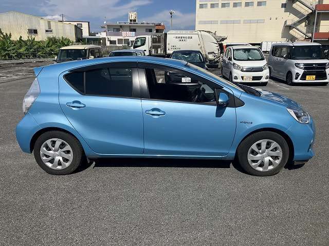 ご来店されたお客様に詳しくお話をさせて頂きために、「修復歴の有無」「不具合箇所の確認」「セールスポイント」等のご案内を行っておりますので、より安心してお乗り頂けるお車となります。