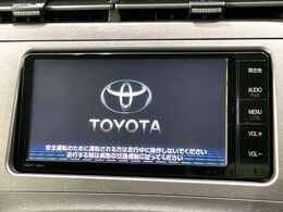 【純正ナビ】人気の純正ナビを装備しております。ナビの使いやすさはもちろん、オーディオ機能も充実！キャンプや旅行はもちろん、通勤や買い物など普段のドライブも楽しくなるはず♪