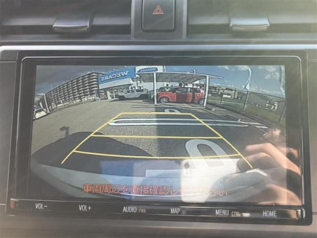 WECARSの展示場では実際に見て、触ってお車をお選びいただけます！知識の豊富な営業スタッフが様々なカーライフをご提案いたします！