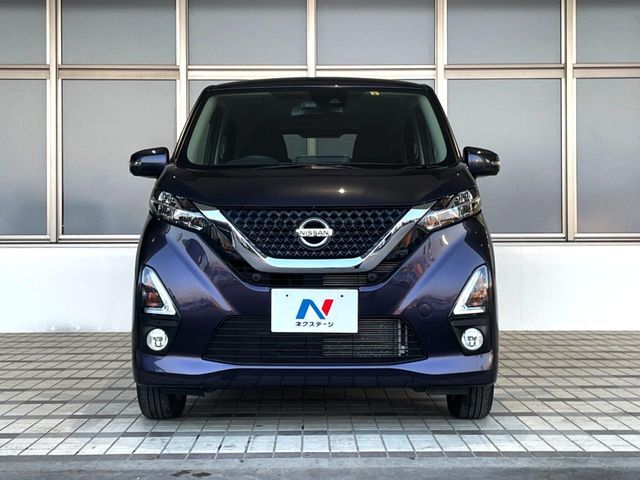 弊社では、全車『修復歴なし』のお車のみ取り扱っております。専任バイヤーによる厳選した仕入れの後、入庫後の車両チェックを行い、ネクステージが認定した高品質な中古車をご提供しております。