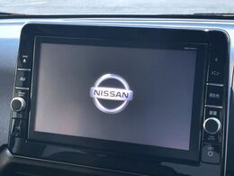 【純正ナビ】人気の純正ナビを装備。オーディオ機能も充実しており、Bluetooth接続すればお持ちのスマホやMP3プレイヤーの音楽を再生可能！毎日の運転がさらに楽しくなります！！