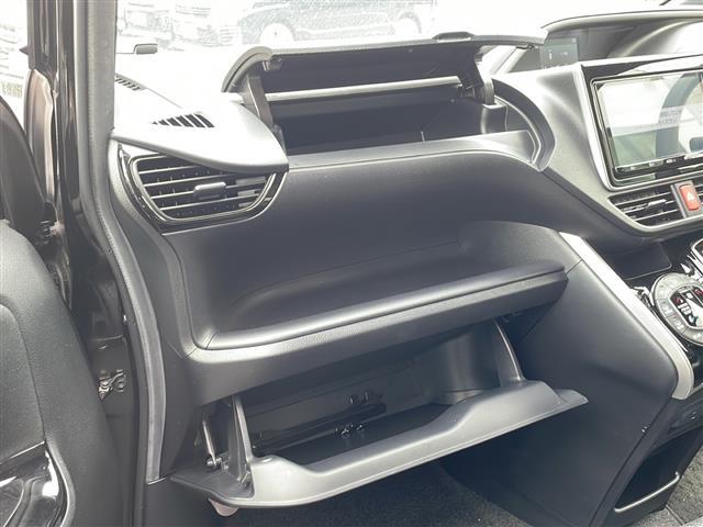せっかく見つけたお気に入りの1台を遠いからとあきらめてほしくない！遠方でも陸送納車承れます。