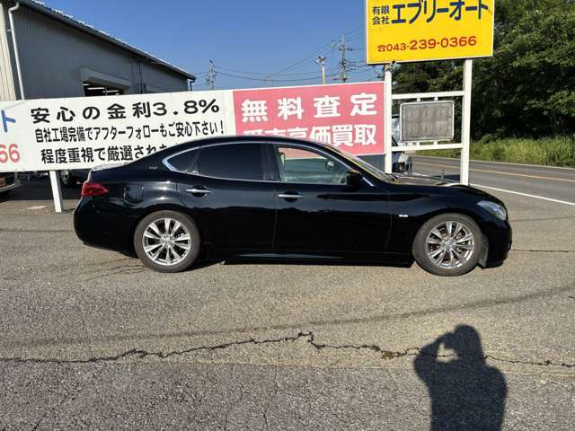 展示場横に自社整備工場も完備！　購入後のサポートも全力で対応させて頂きます！ご安心ください！