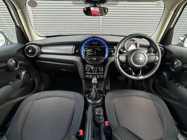 遠方のご納車の際も我々がしっかりサポートさせて頂きます。お気軽にスタッフまでご相談下さい。