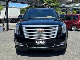 LOOK'Sではお客様の愛車のメンテナンスから板金・塗装修理、車検やオリジナルカスタムまでカーライフを全てをお任せ頂ける体制を整えておりますので安心してお任せ下さい。