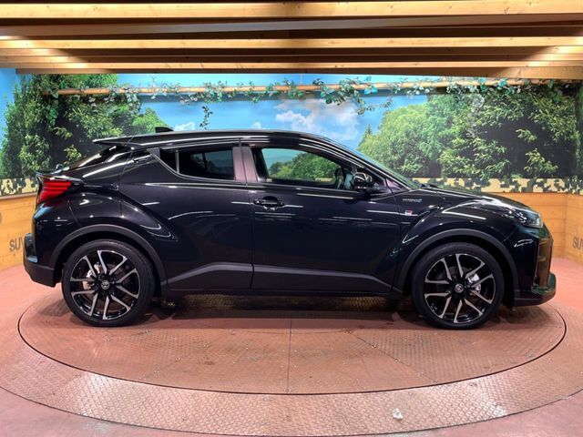 大好評のボディコーティング「弾スプラッシュコート」もご納車までに施工可能。通常のガラスコートと異なる、耐久年数6年の無機質ガラスコーティングが、ボディをキレイな状態に保ってくれます。