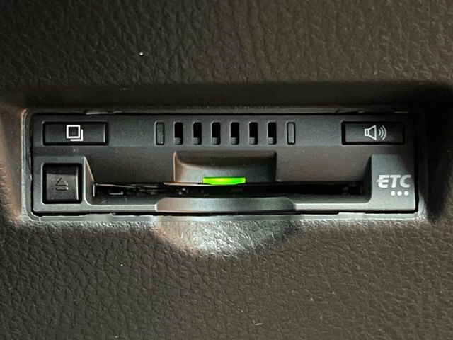 【ETC】高速道路の料金所をストレスなく通過！話題のスポットやサービスエリアに多い「スマートIC」利用時は必須のアイテムです。当店でセットアップを実施、ご納車当日からすぐにご利用いただけます！
