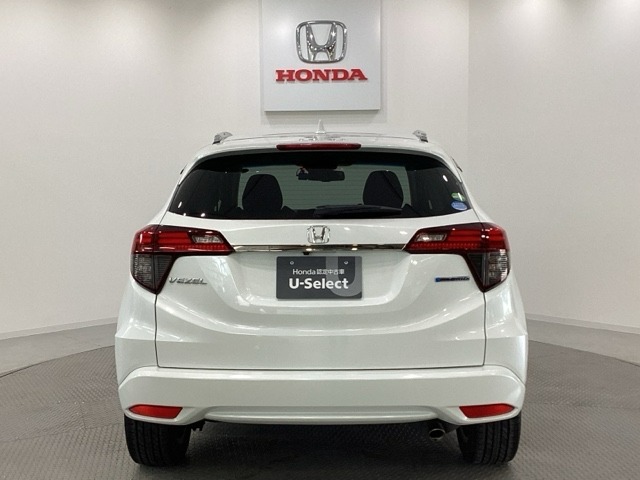 【Honda認定中古車 U-Select】　は3つの安心をお約束します。　1　Hondaのプロが整備した安心。 2　第三者機関がチェックした安心。　3　購入後もHondaが保証する安心。