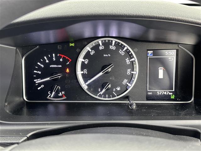 【スピードメーター】メーターがシンプルで見やすく運転しやすいですね！