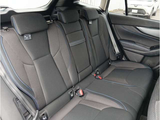 高速道路にて試乗走行を行い、THIRTY規定をクリアした車両のみの展示を徹底しています。