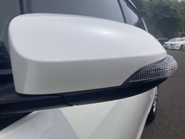 「ウインカーミラー」　見た目だけでなく、対向車からの視認性向上につながって安全度もアップ☆