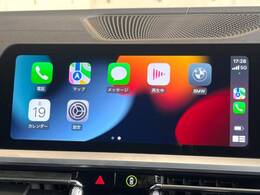 ●Apple　Car　Play：スマホとの有線接続で、ナビ・オーディオ再生などスマホのアプリ機能が画面でも使える便利機能です！