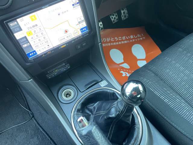 6速ミッション車です。無料電話0078-6002-456758、車のお問い合わせお気軽にお電話下さい。