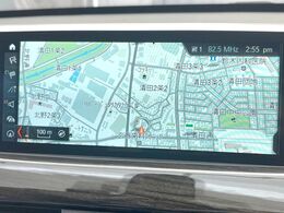 ●純正ナビ:一体感のあるナビは、高級感ある車内を演出してくれます。Bluetooth再生などオーディオ機能も充実しておりますので、運転もより楽しめます♪