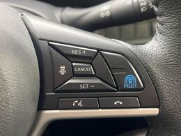 【プロパイロット】高速道路での長距離走行が楽に！！渋滞時と巡回走行のシーンで、アクセル・ブレーキ・ステアリングを自動で制御し、長距離運転の負担を軽減してくれます♪