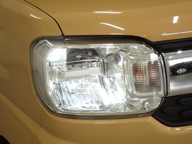 ライトを点灯した瞬間から、最大の光量を発揮することができるLEDヘッドランプを装備しています。