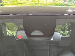 【トヨタセーフティセンス】走行中に前方の車両等を認識し、衝突しそうな時は警報とブレーキで衝突回避と被害軽減をアシスト。より安全にドライブをお楽しみいただけます。