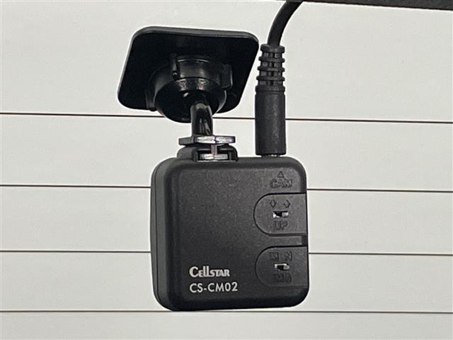 【　スマートキー　】鍵を挿さずにポケットに入れたまま鍵の開閉、エンジンの始動まで行えます。