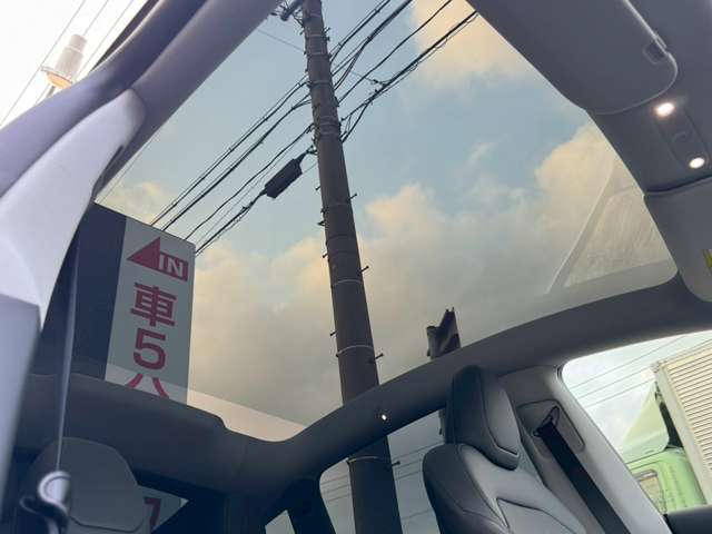 ガラスルーフ装備です☆