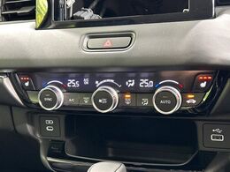 【シートヒーター】寒い日に重宝するシートヒーター！エアコンより早く温まってくれるので寒がりの人も安心ですね♪エアコンの温風は乾燥するから苦手、という方にもをおすすめです。