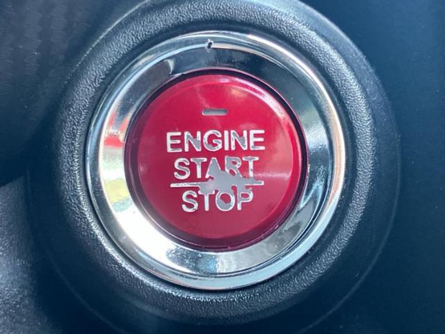 国産車から輸入車まで多様なお客様のニーズのお応えできるように、全国規模で豊富な在庫展開！車のことならWECARSへ！